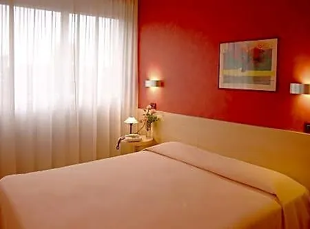 Alexandra Hotel 3*