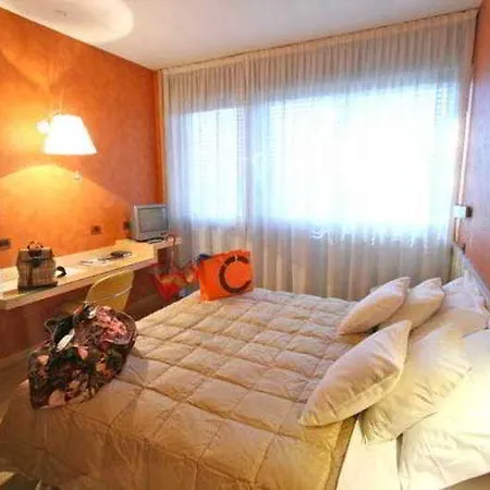 Alexandra Hotel