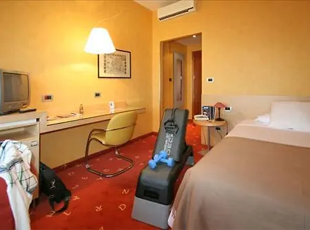 Alexandra Hotel 3*